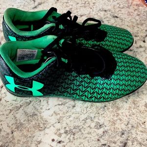 Under Armour size 12K youth soccer cleats